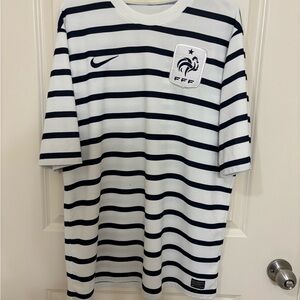 Nike France 2011/12 Away Soccer Jersey Size XL 406303-105